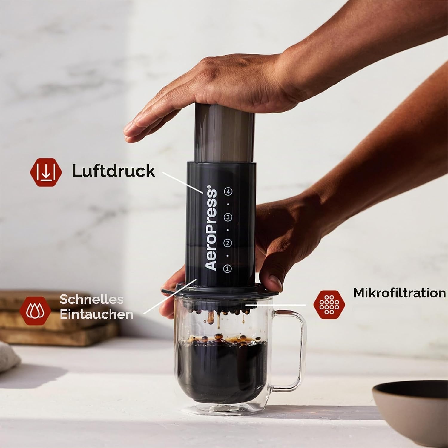 Aeropress Original Kaffee- Und Espressomaschine, Tragbare Kaffeemaschine Auf Barista-Niveau Mit Kammer, Kolben Und Filtern, Schnelle Kaffee- Und Espressomaschine